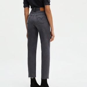 Levi's Ribcage Straight Ankle Jeans - NWT